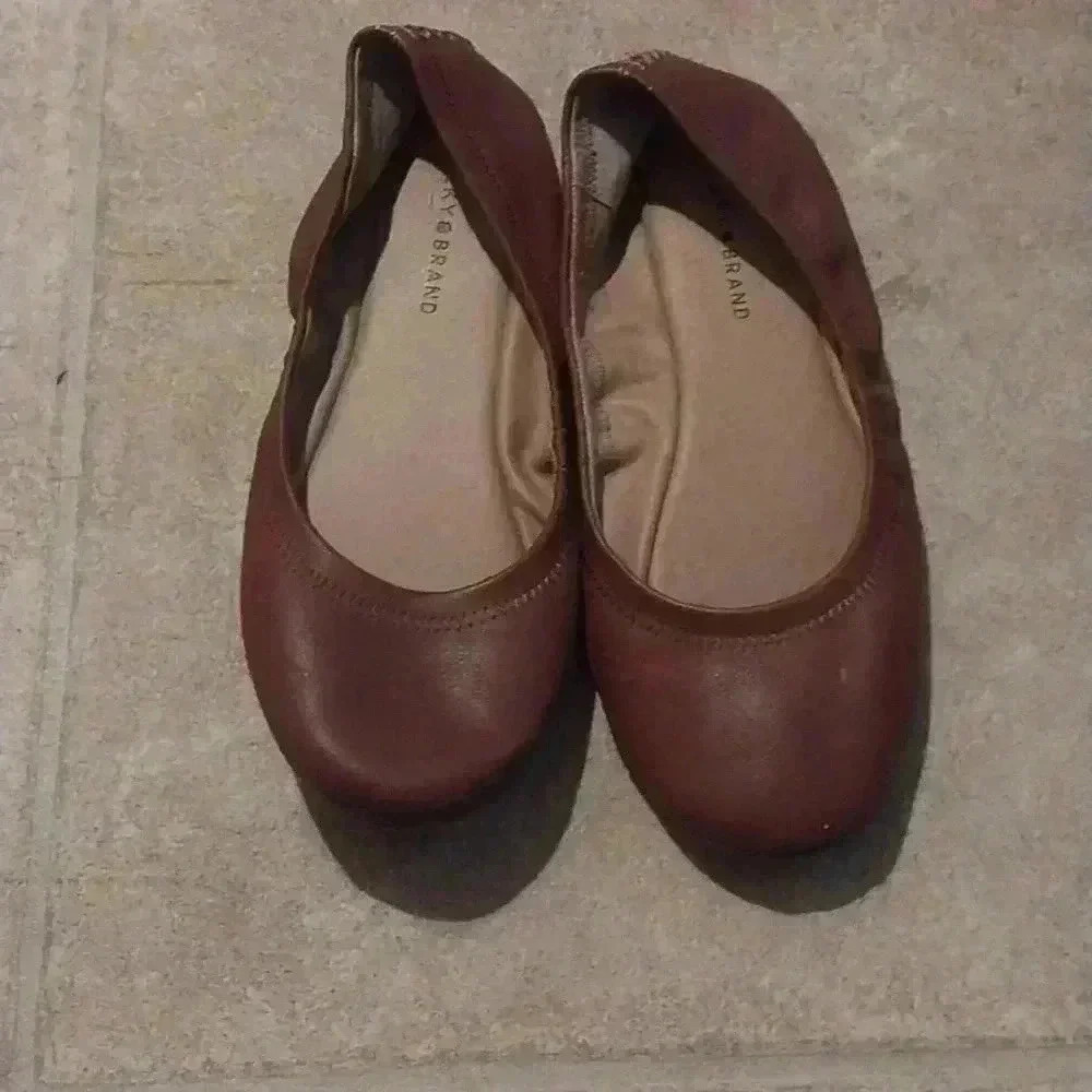 Lucky Brand Emmie Ballet  Stitched Back Flat Size 3.5